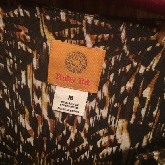 Patterned Women's Top - Picture 3 of 4